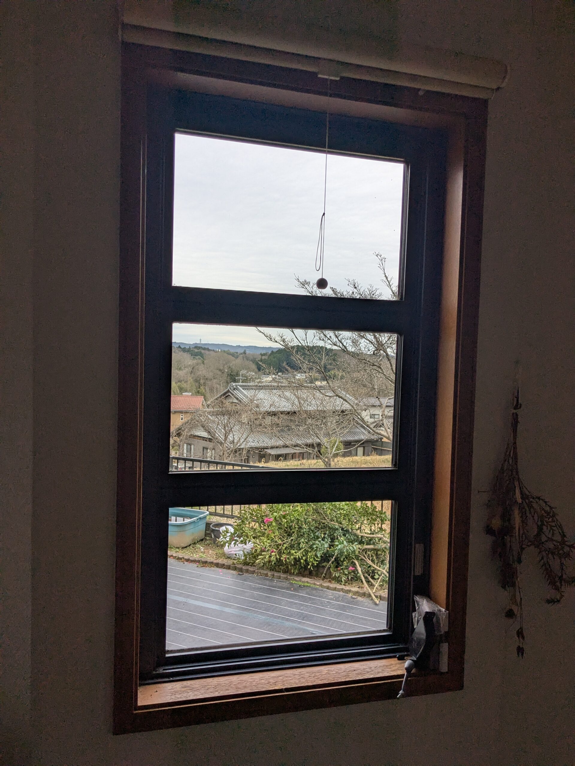 施工前 室内側 オーニング窓