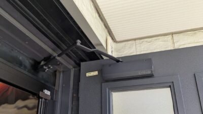 【岐阜県関市】ドアクローザー取替・玄関収納網戸交換｜積水ハウス玄関ドアの専用品で対応