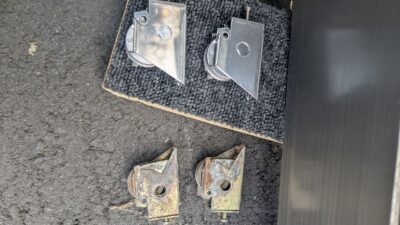 【岐阜県岐阜市】｜TOSTEM ロイヤル玄関引戸の戸車交換